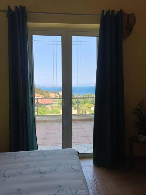 Ολόκληρος Όροφος Αγροτική Οικία Appartement Néos Pírgos Buitenkant foto